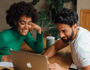 5 critères pour bien choisir son outil d’écoute des collaborateurs