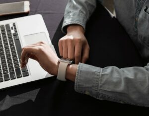 Productivité des équipes à distance : les 5 bonnes pratiques pour optimiser vos interactions digitales